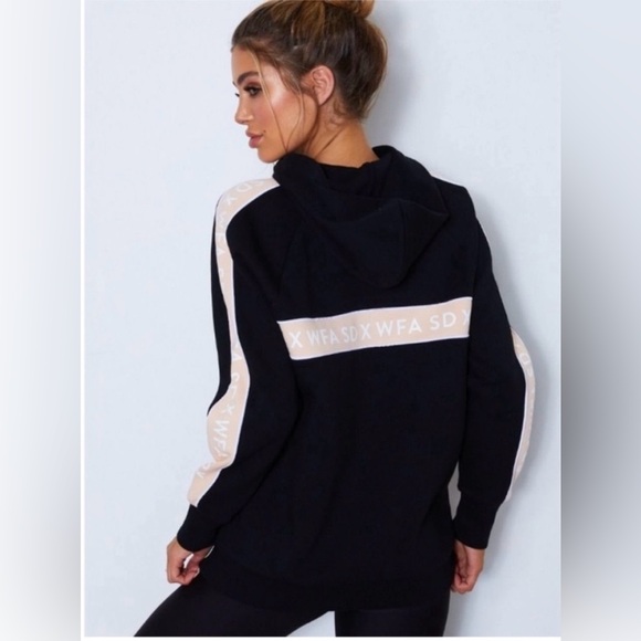 Sarah's Day‎ X White Fox I'm Busy Sweatshirt in black and light pink size medium - Picture 2 of 7